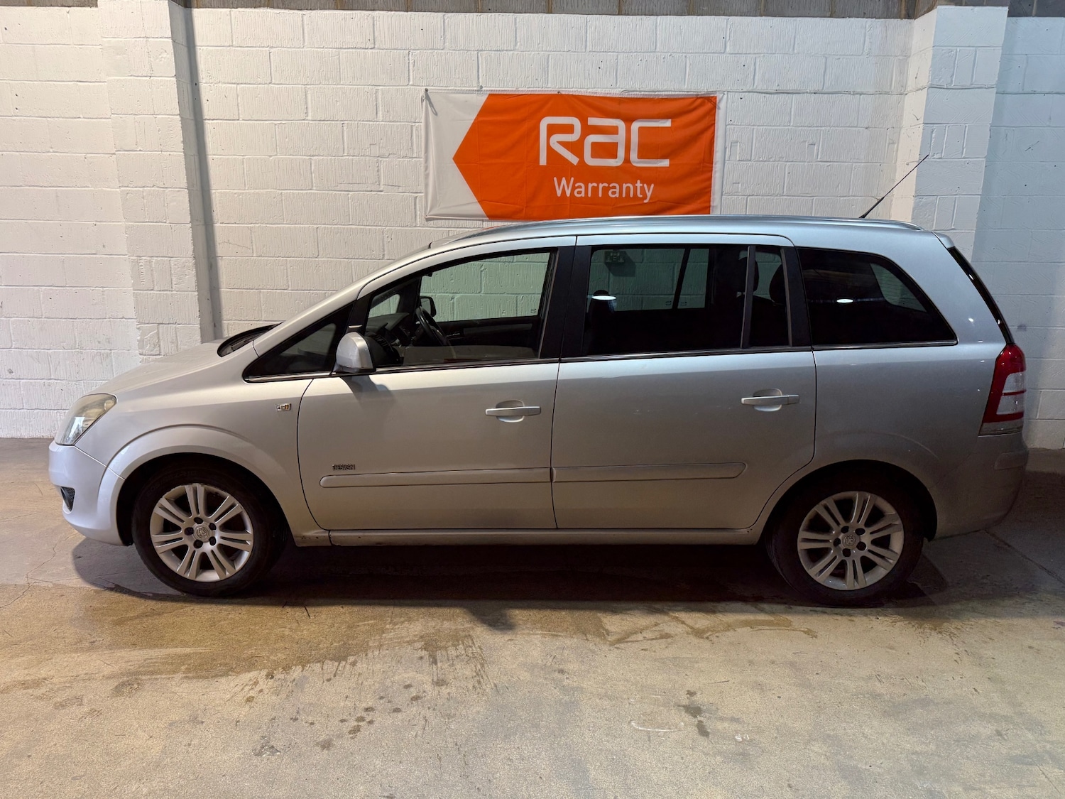 Used Vauxhall Zafira 2013 for sale - 76945503: Photo 2