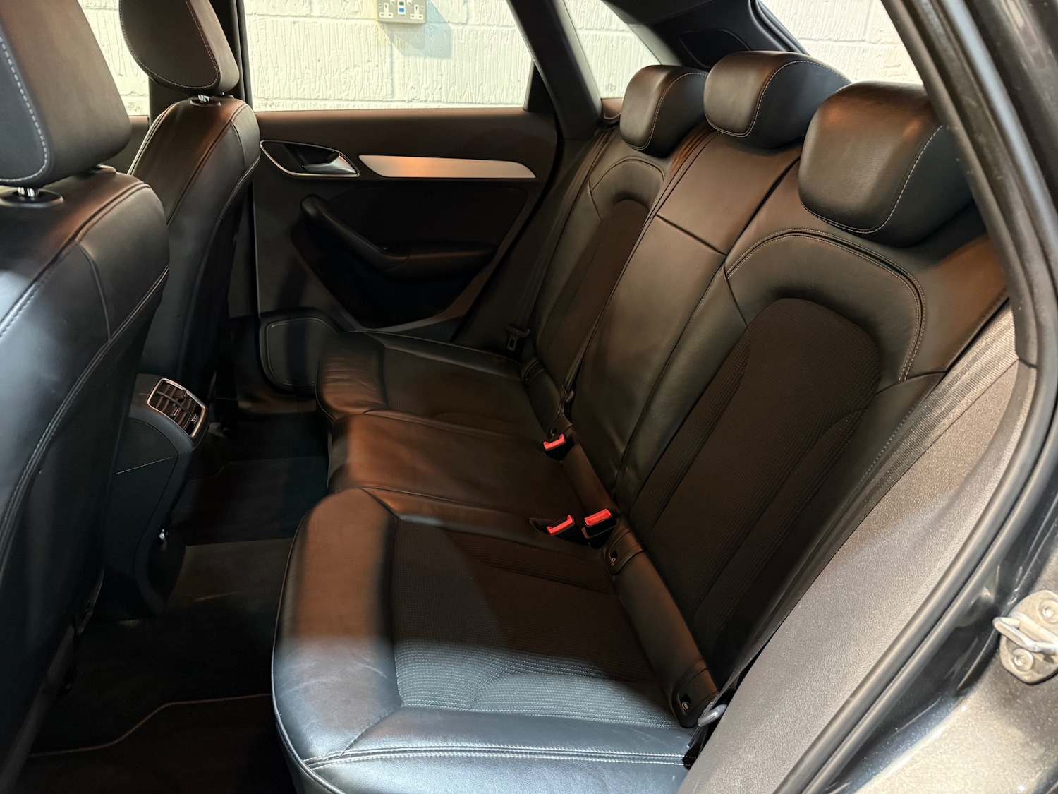 Used Audi Q3 2015 for sale - 77639637: Photo 14