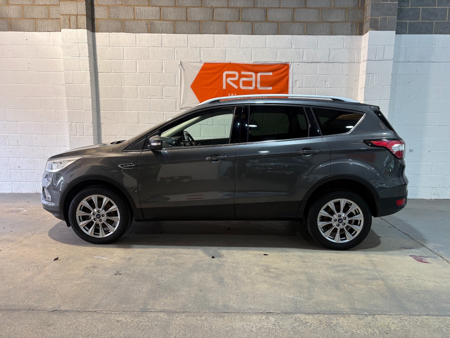 Used Ford Kuga 2019 for sale - 77045395: Photo 2