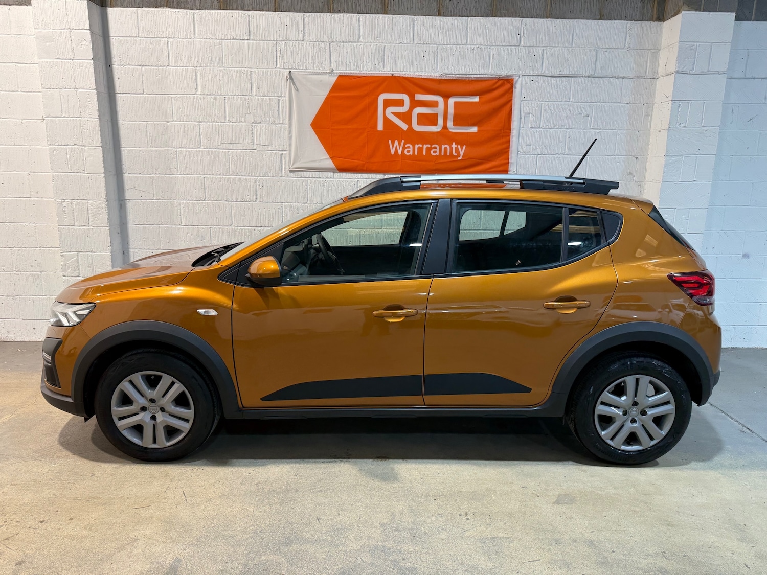 Used Dacia Sandero Stepway 2022 for sale - 78176853: Photo 2