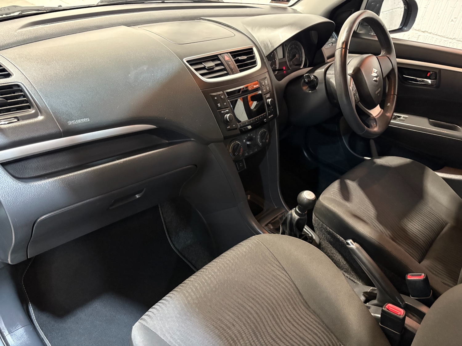 Used Suzuki Swift 2014 for sale - 76102215: Photo 10