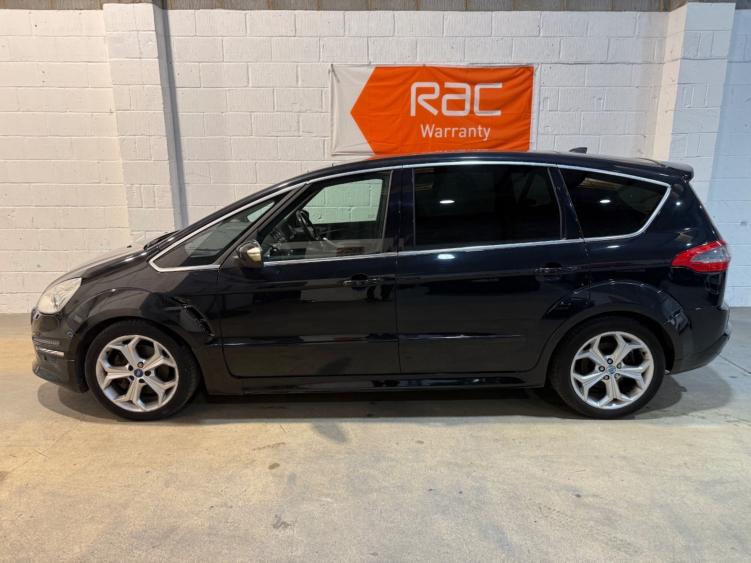 Used Ford S-Max 2010 for sale - 77324222: Photo 2