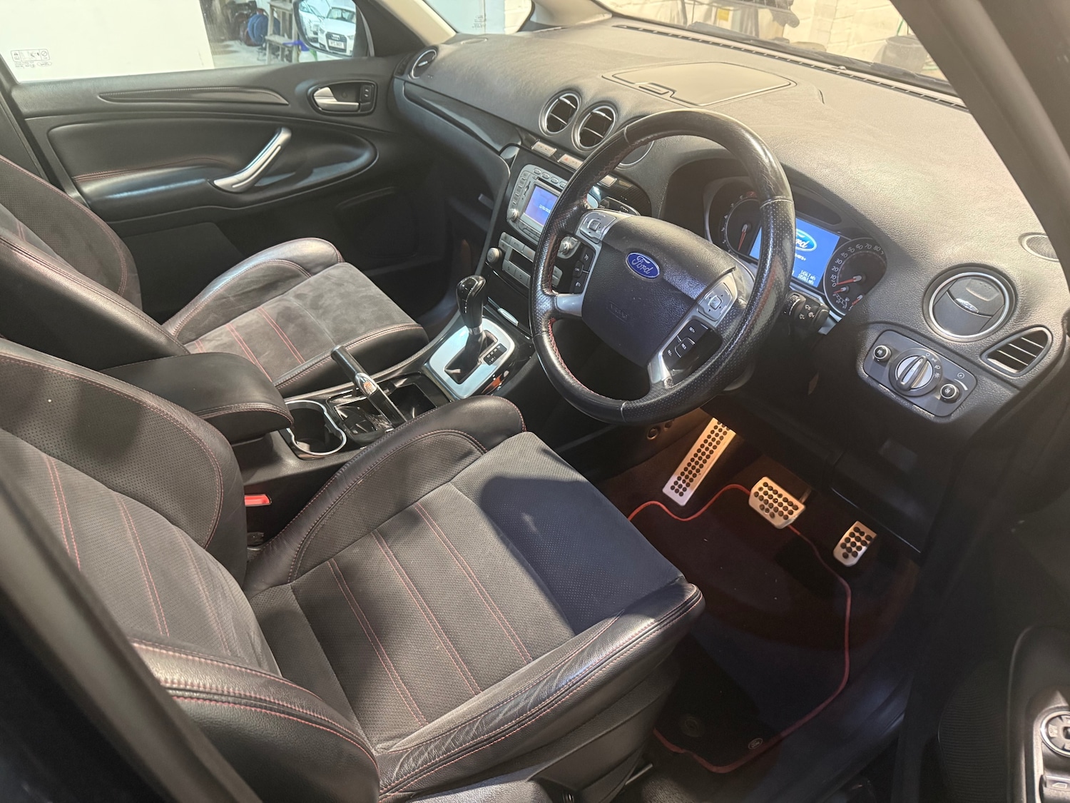 Used Ford S-Max 2010 for sale - 77324222: Photo 9