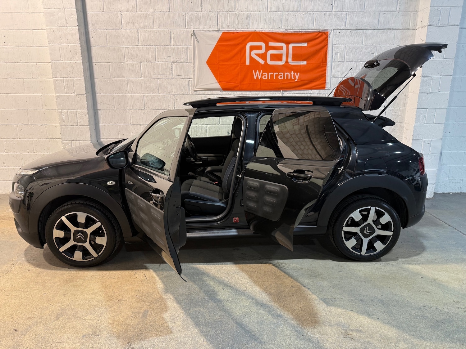Used Citroen C4 Cactus 2017 for sale - 76948168: Photo 7