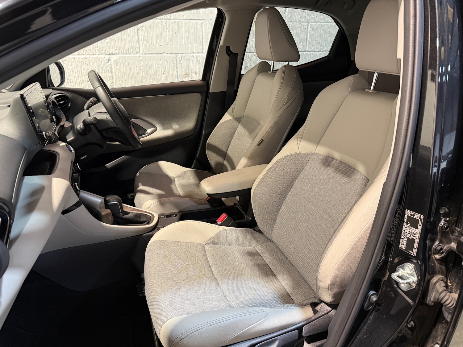 Used Toyota Yaris 2021 for sale - 77665393: Photo 10