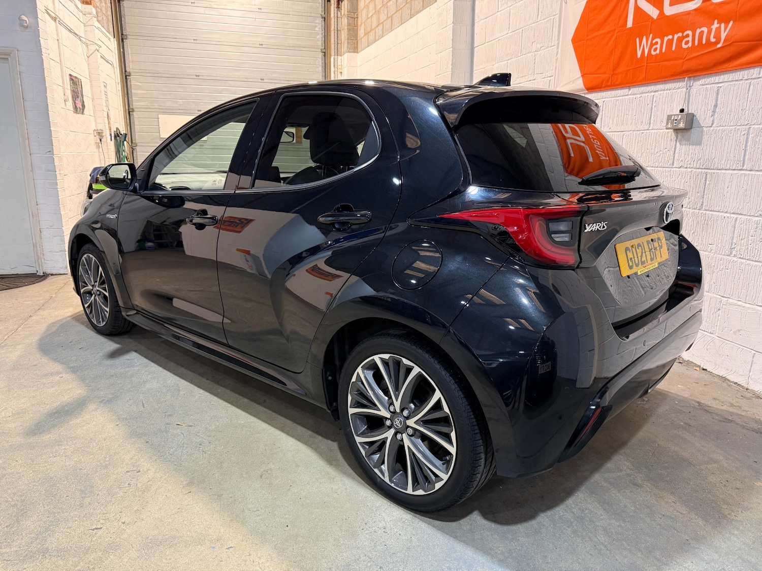 Used Toyota Yaris 2021 for sale - 77665393: Photo 3