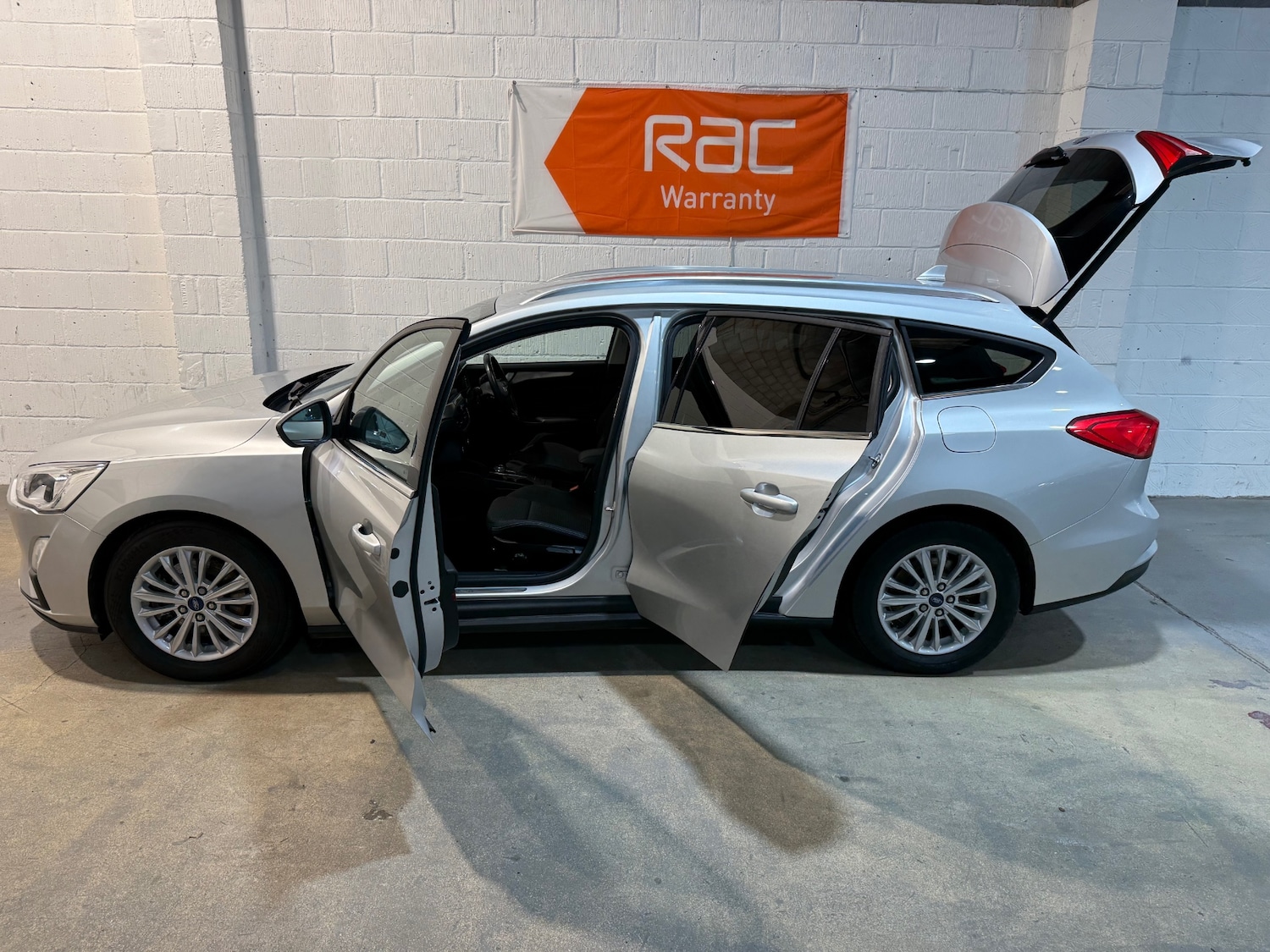 Used Ford Focus 2019 for sale - 76904954: Photo 7