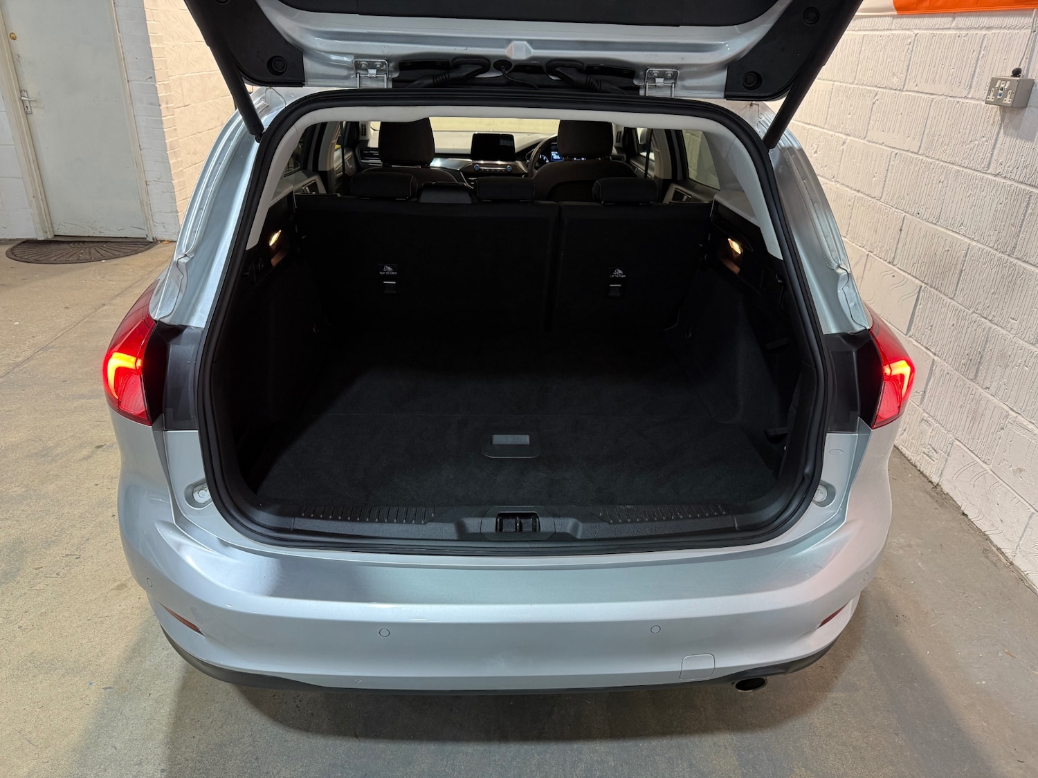 Used Ford Focus 2019 for sale - 76904954: Photo 8