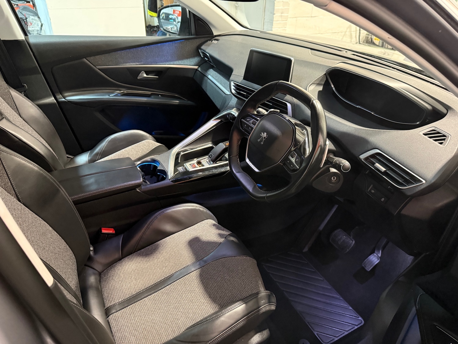 Used Peugeot 3008 2018 for sale - 77324214: Photo 10