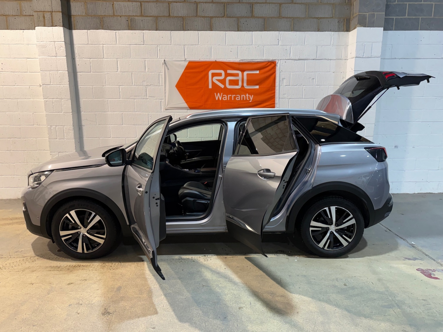 Used Peugeot 3008 2018 for sale - 77324214: Photo 8