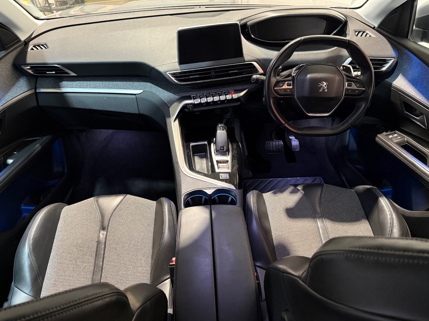 Used Peugeot 3008 2018 for sale - 77324214: Photo 9