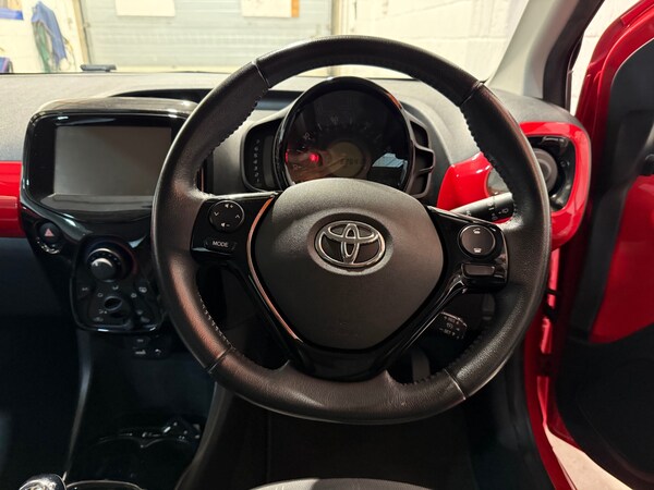 Used Toyota AYGO 2016 for sale - 76130308: Photo 11
