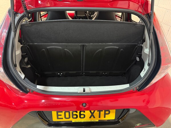 Used Toyota AYGO 2016 for sale - 76130308: Photo 8