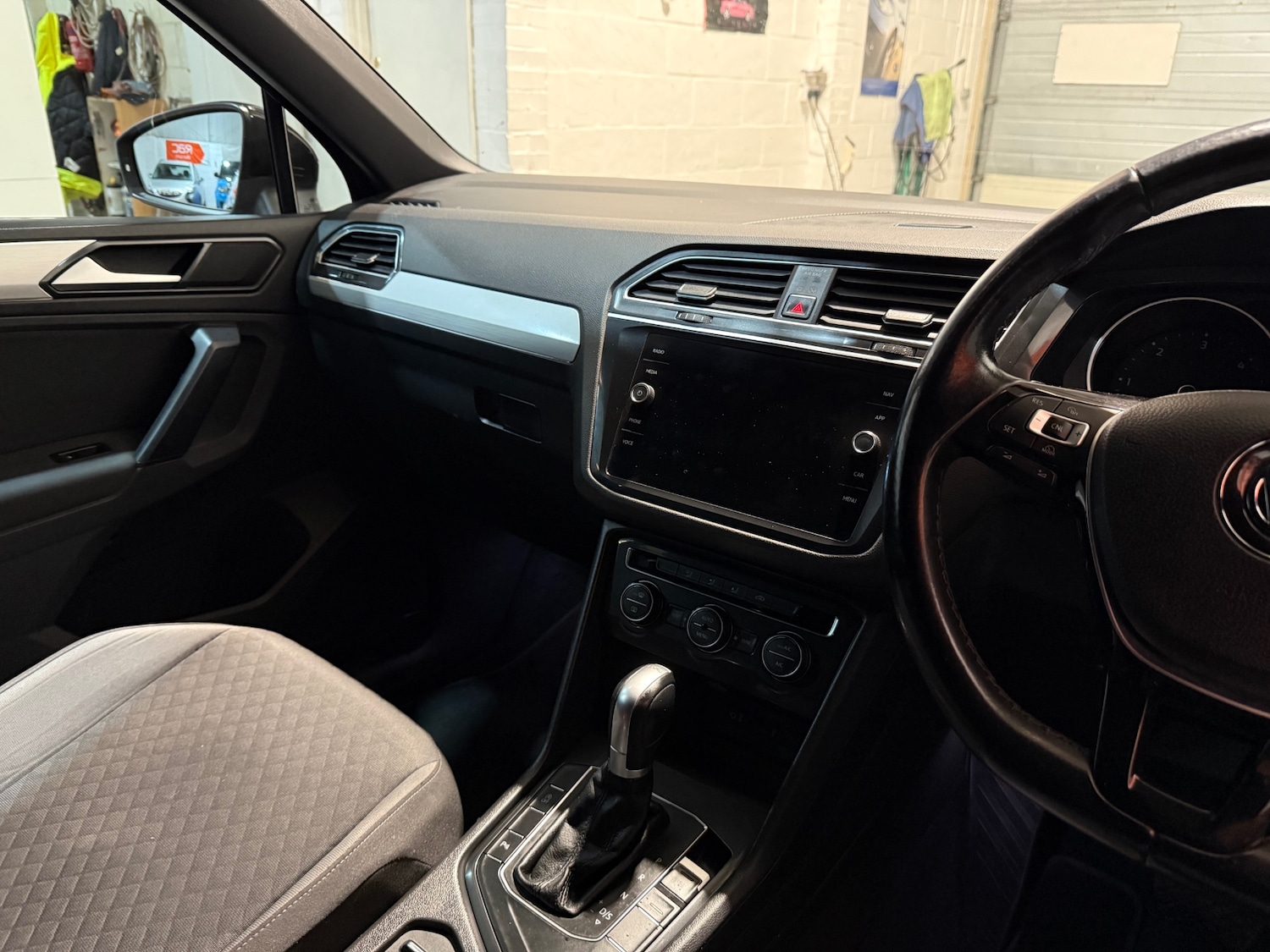 Used Volkswagen Tiguan 2017 for sale - 76299194: Photo 11