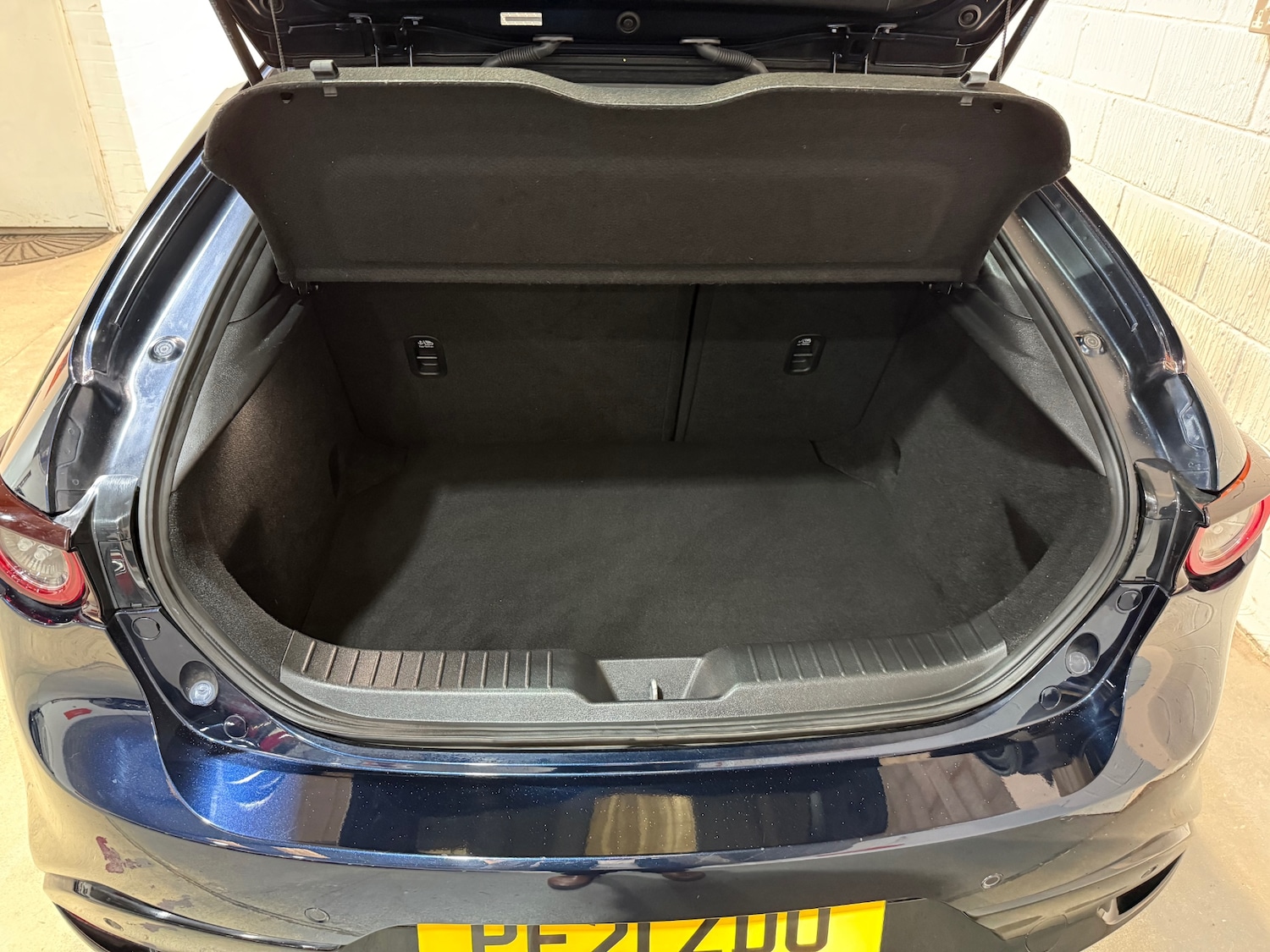 Used Mazda Mazda3 2021 for sale - 76221878: Photo 8