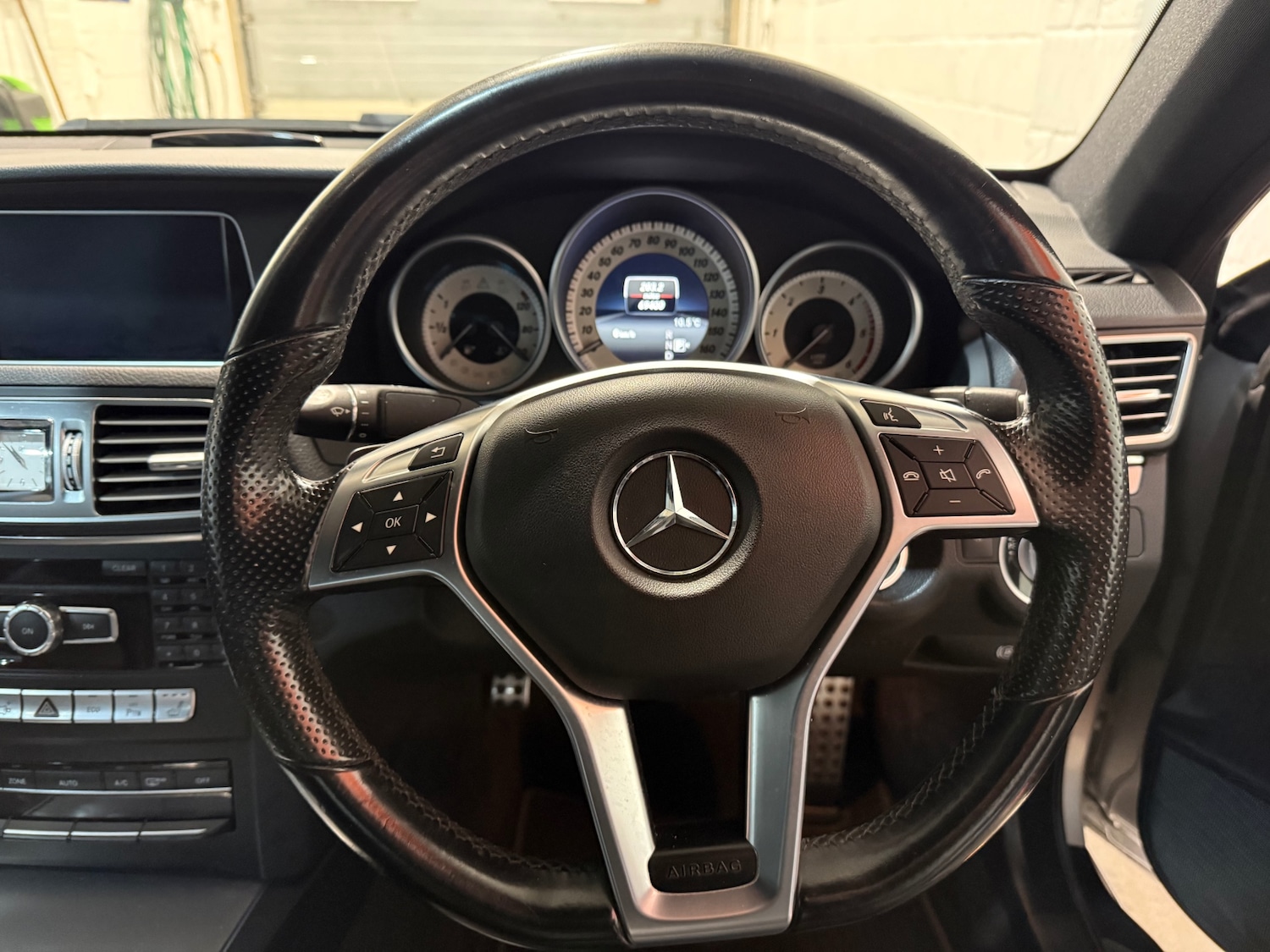 Used Mercedes-Benz E Class 2015 for sale - 77282796: Photo 12