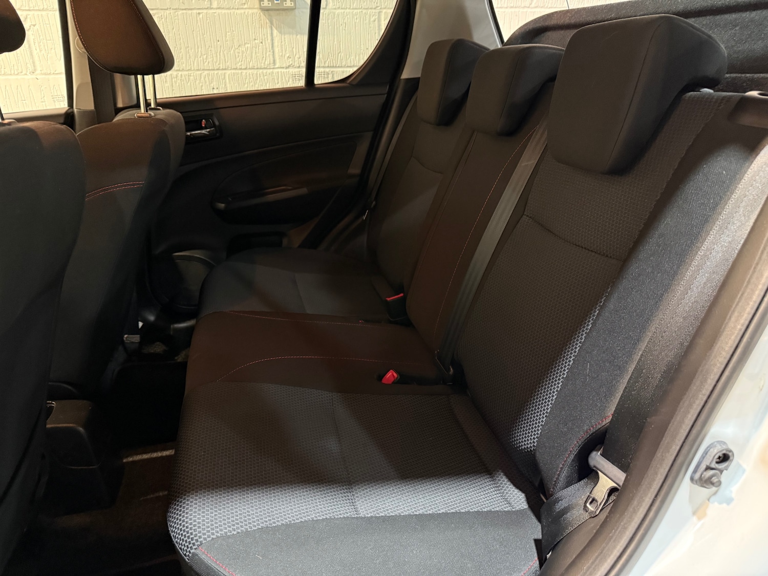 Used Suzuki Swift 2014 for sale - 76832881: Photo 14