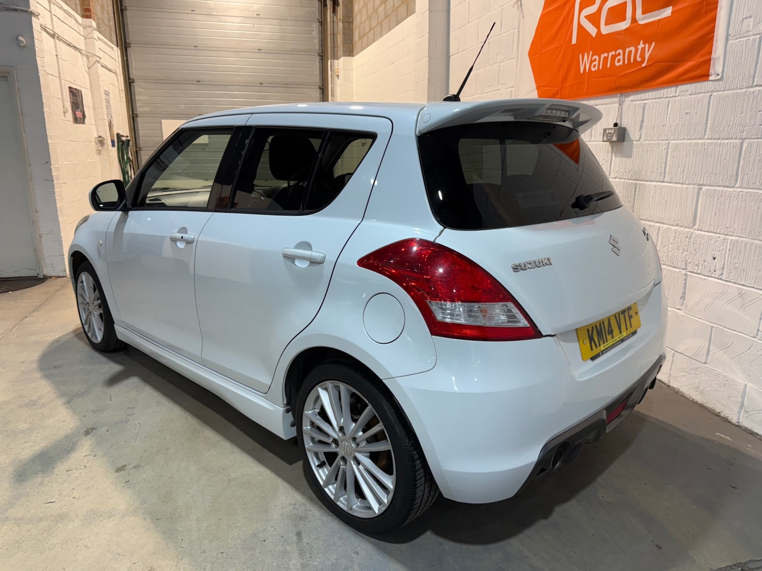 Used Suzuki Swift 2014 for sale - 76832881: Photo 3