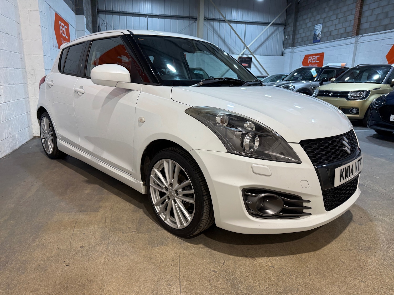 Used Suzuki Swift 2014 for sale - 76832881: Photo 5