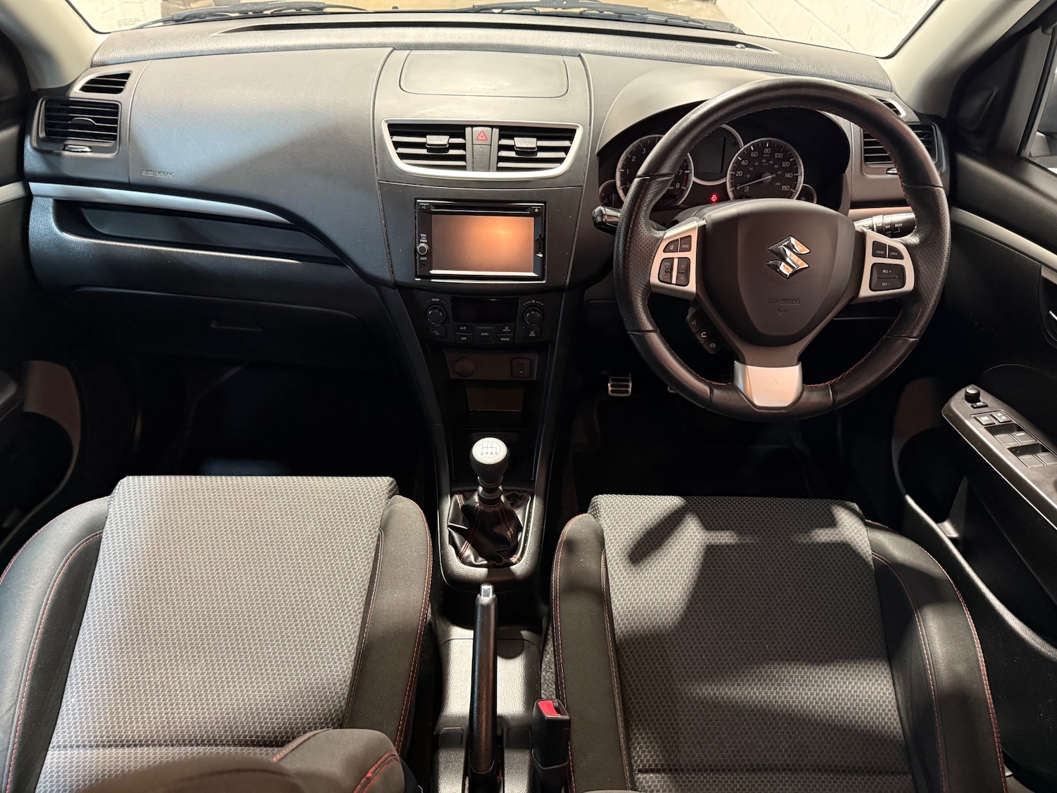 Used Suzuki Swift 2014 for sale - 76832881: Photo 9