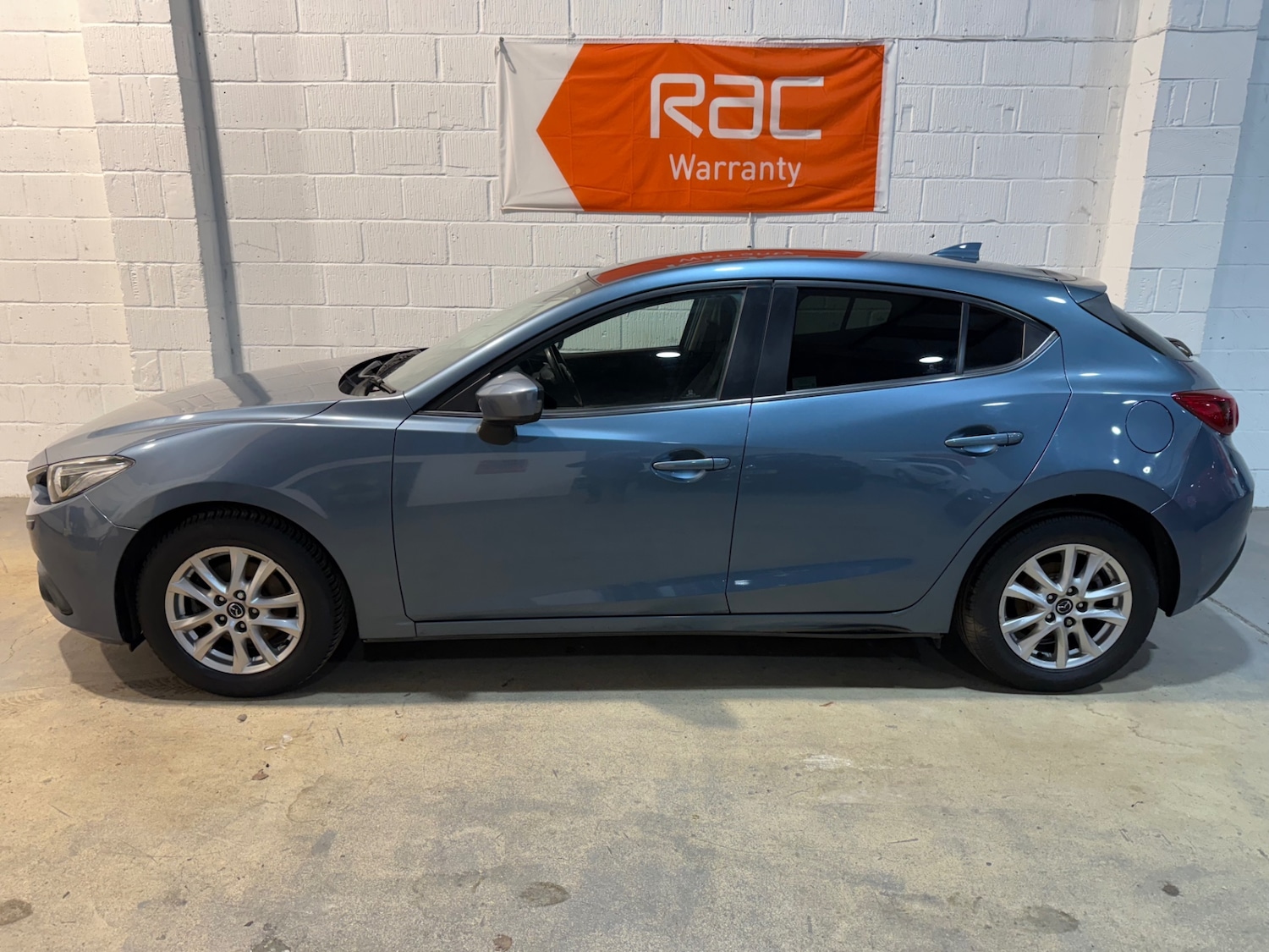 Used Mazda Mazda3 2016 for sale - 77063495: Photo 2