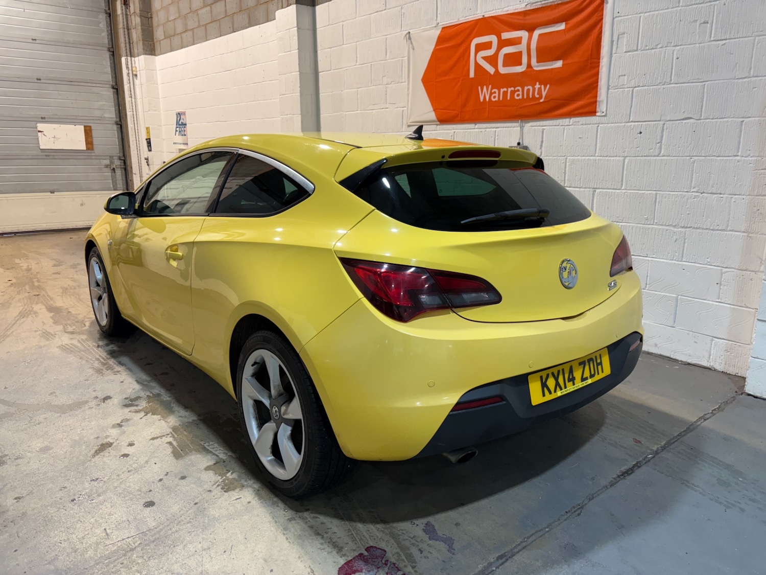 Used Vauxhall Astra GTC 2014 for sale - 76650339: Photo 3