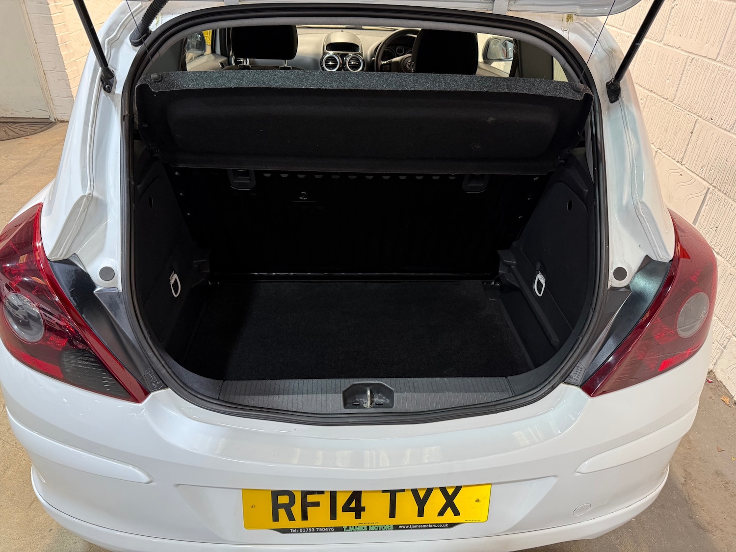 Used Vauxhall Corsa 2014 for sale - 77758685: Photo 8