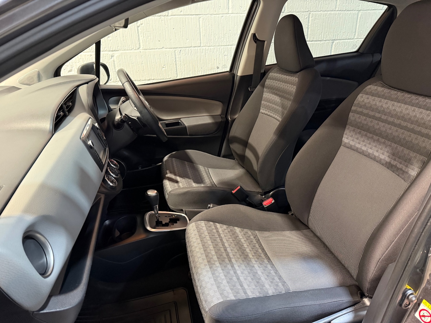 Used Toyota Yaris 2016 for sale - 76341121: Photo 13