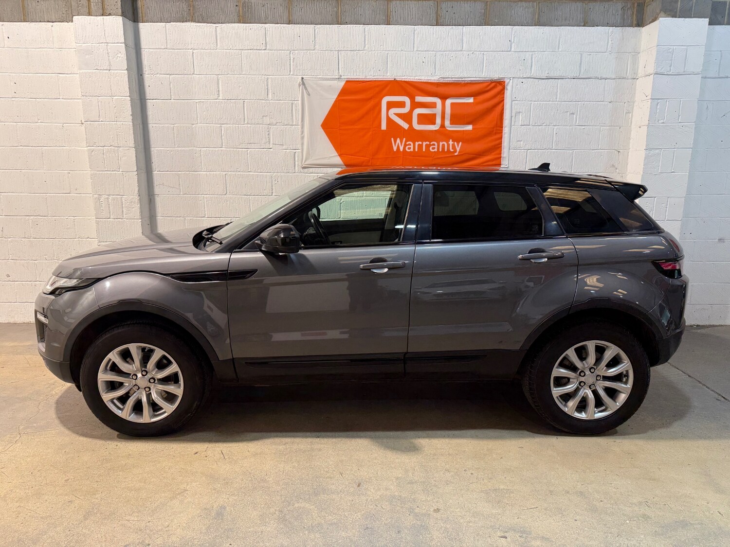 Used Land Rover Range Rover Evoque 2016 for sale - 77962252: Photo 2