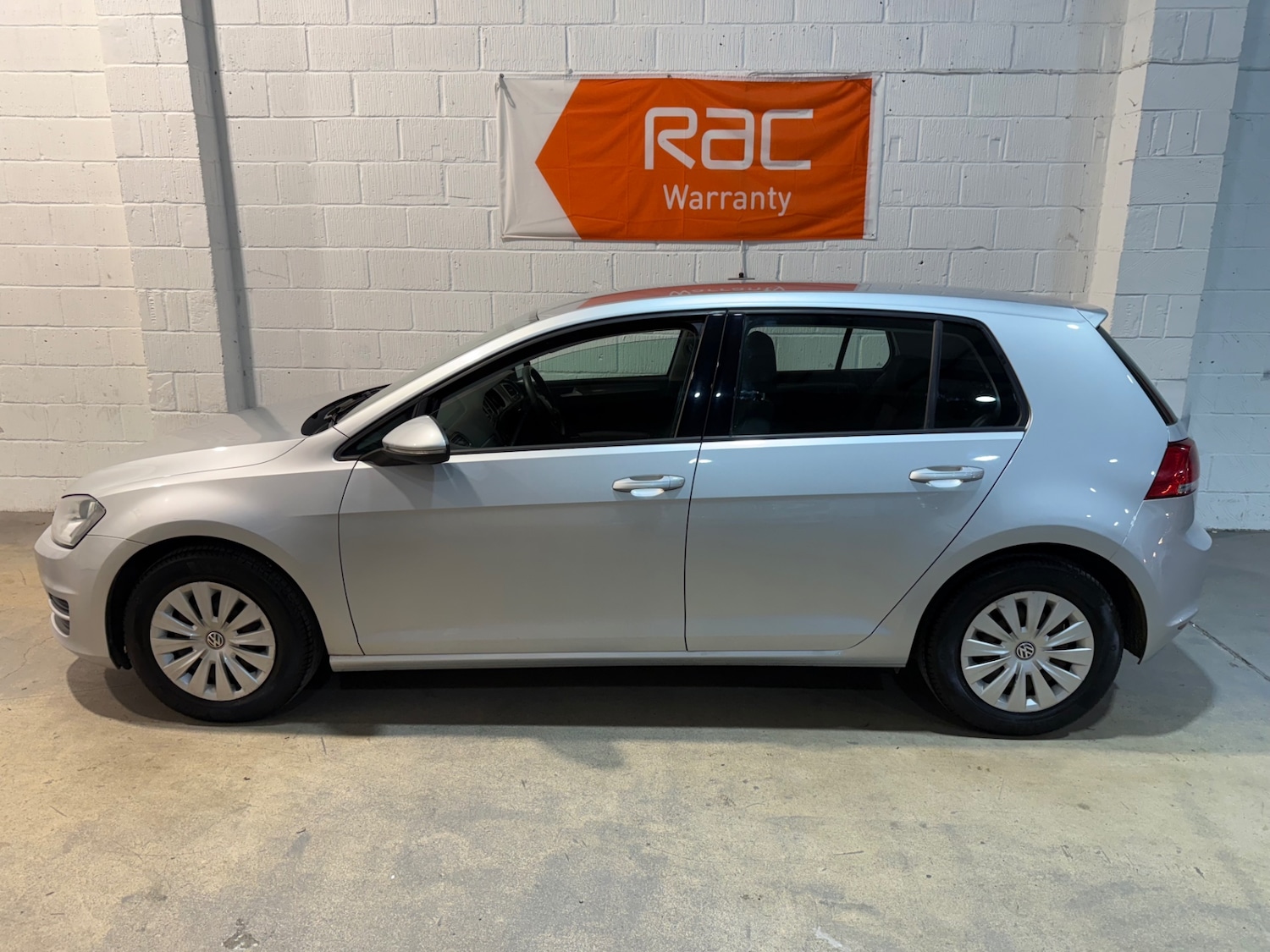 Used Volkswagen Golf 2013 for sale - 76599996: Photo 2