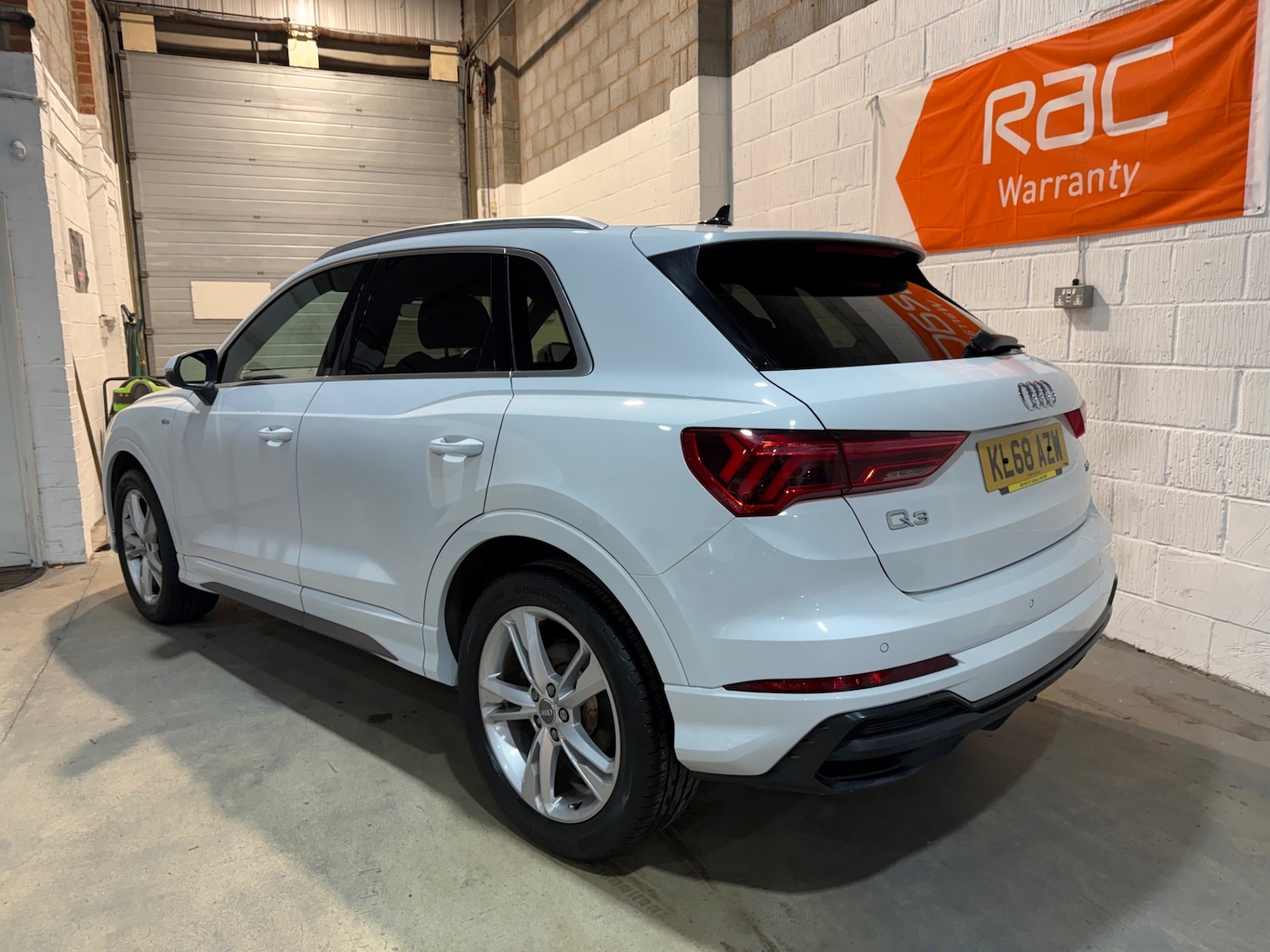 Used Audi Q3 2019 for sale - 77300549: Photo 3
