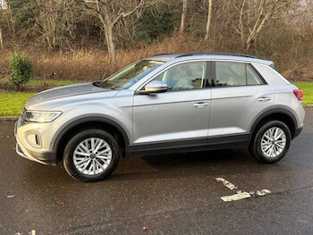 Used Volkswagen T-Roc 2022 for sale - 77436732: Photo