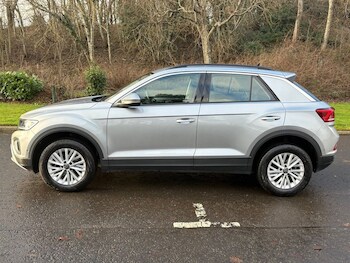 Used Volkswagen T-Roc 2022 for sale - 77436732: Photo