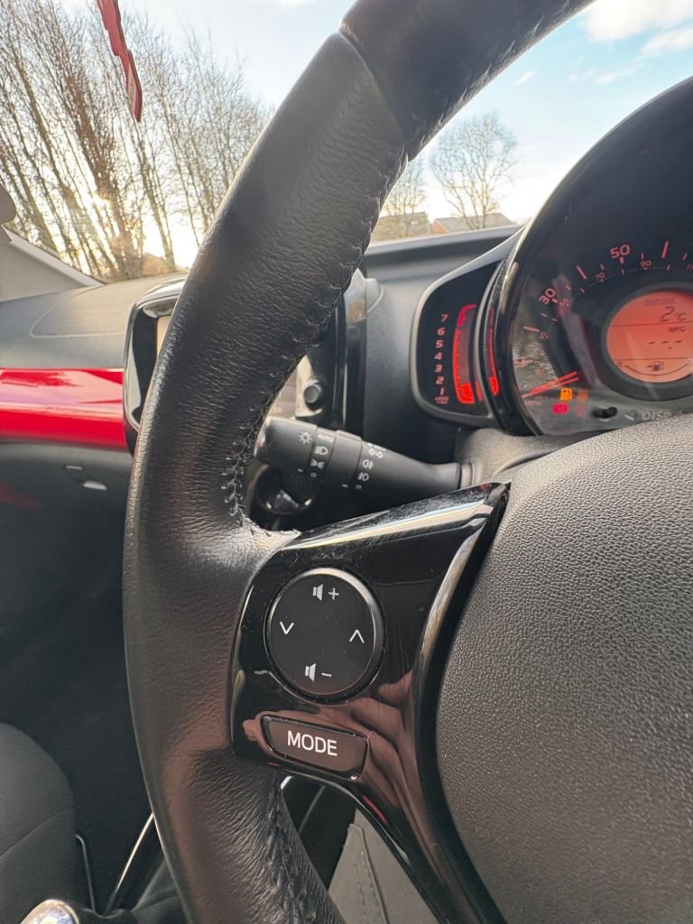 Used Toyota AYGO 2017 for sale - 77436406: Photo 14