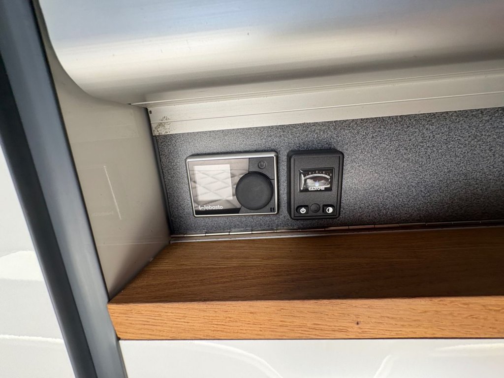 Used Ford Transit Custom 2018 for sale - 77436609: Photo 28