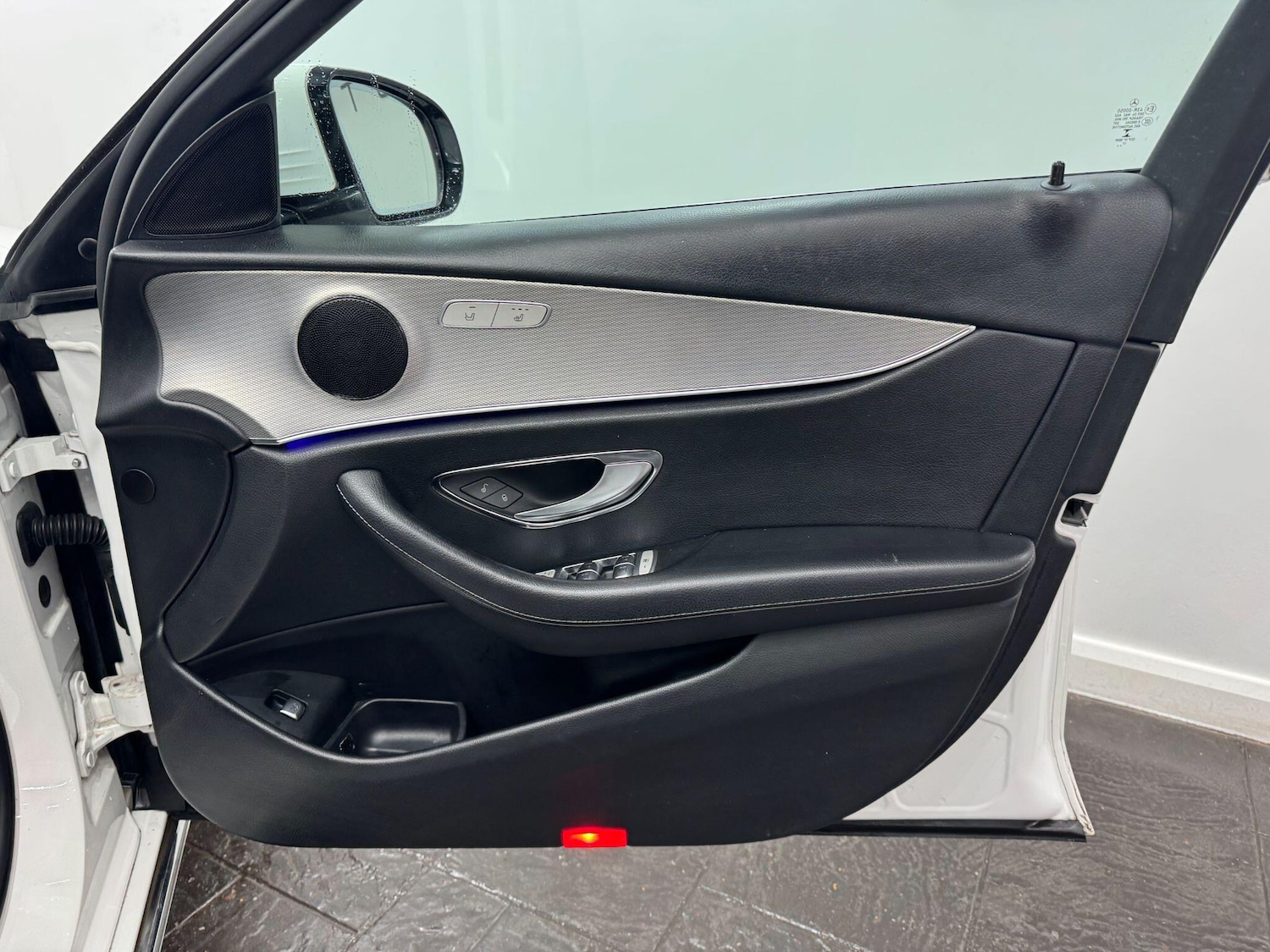 Used Mercedes-Benz E Class for sale - 77549542: Photo 25