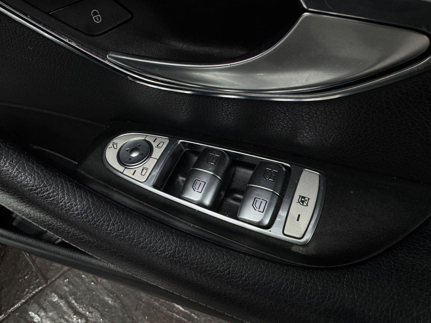 Used Mercedes-Benz E Class for sale - 77549542: Photo 26