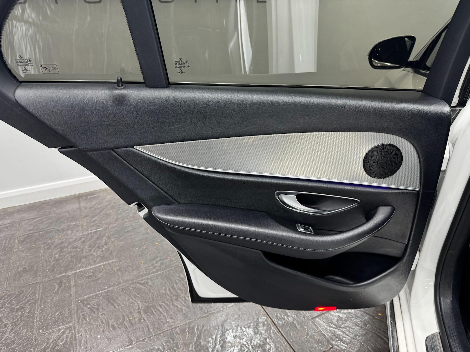 Used Mercedes-Benz E Class for sale - 77549542: Photo 52