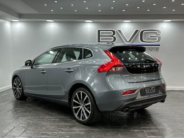 Used Volvo V40 2017 for sale - 75757265: Photo 10