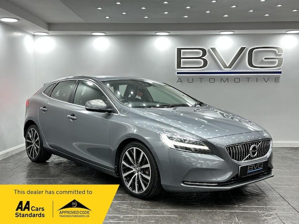 Used Volvo V40 2017 for sale - 75757265: Photo 1