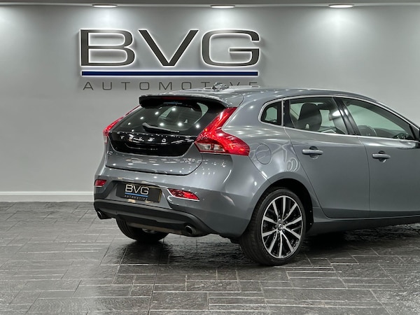 Used Volvo V40 2017 for sale - 75757265: Photo 21