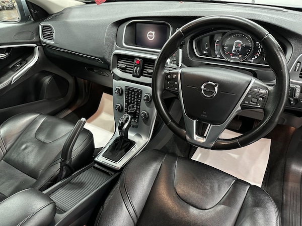 Used Volvo V40 2017 for sale - 75757265: Photo 28