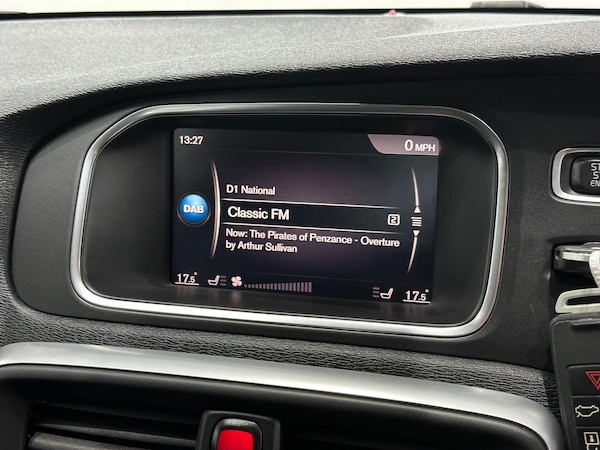 Used Volvo V40 2017 for sale - 75757265: Photo 39