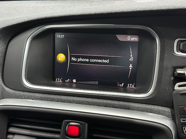 Used Volvo V40 2017 for sale - 75757265: Photo 42