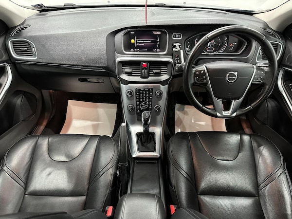 Used Volvo V40 2017 for sale - 75757265: Photo 52
