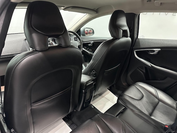 Used Volvo V40 2017 for sale - 75757265: Photo 55