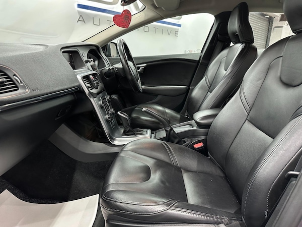 Used Volvo V40 2017 for sale - 75757265: Photo 62