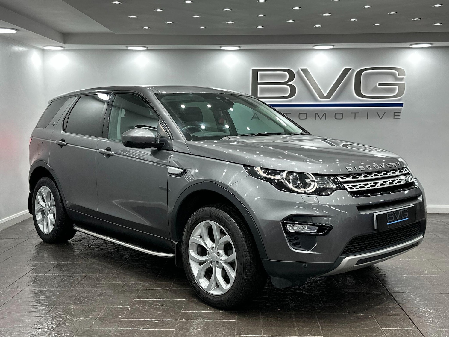 Used Land Rover Discovery Sport 2016 for sale - 76886159: Photo 1