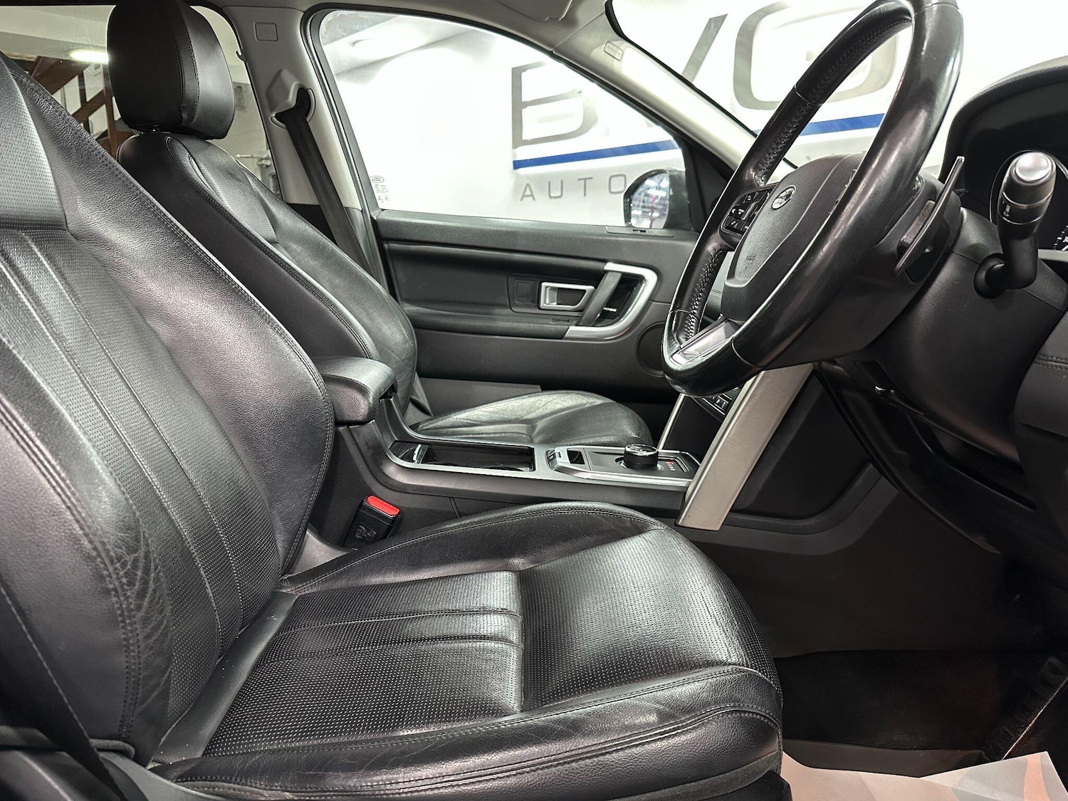 Used Land Rover Discovery Sport 2016 for sale - 76886159: Photo 26