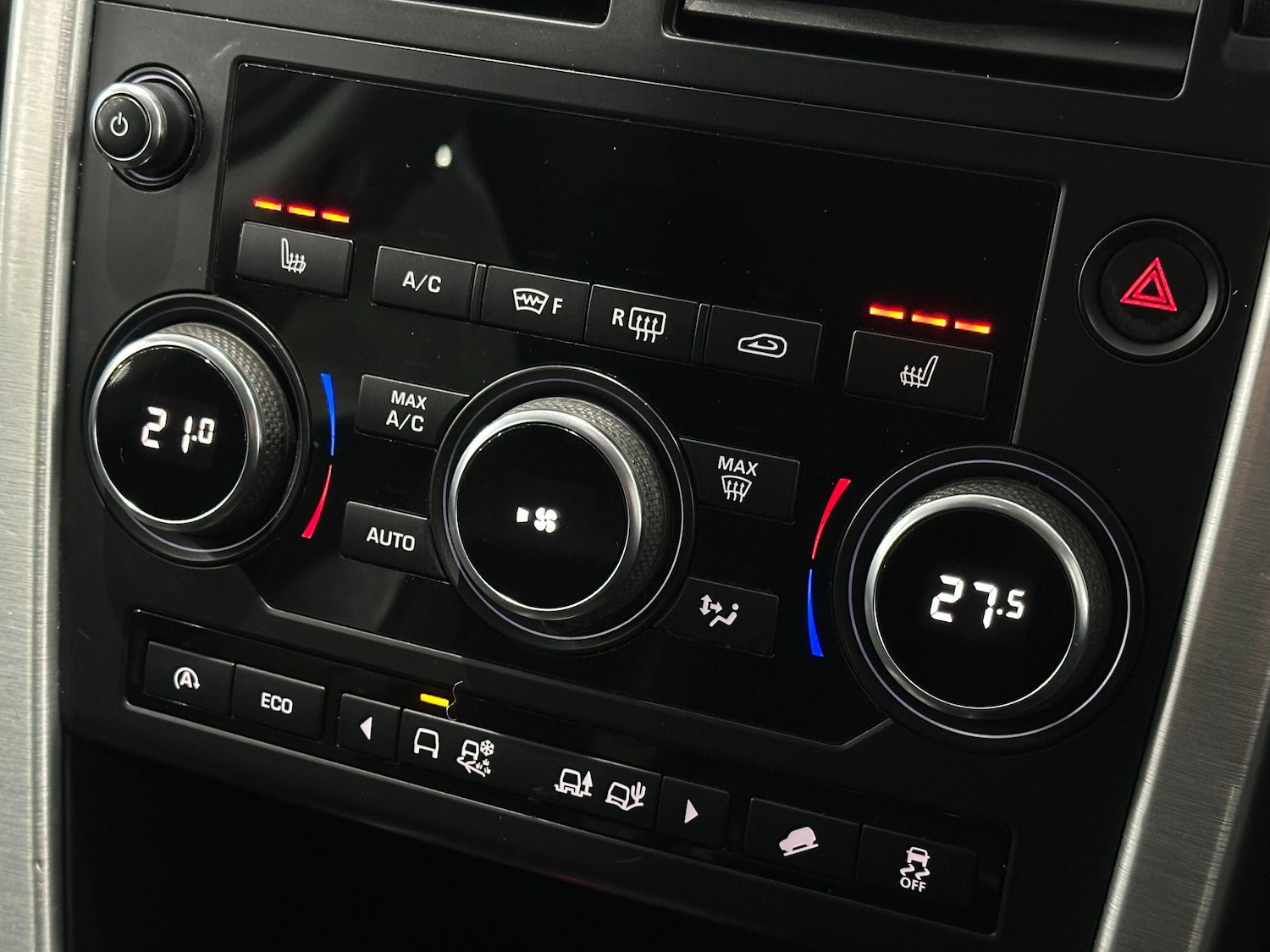 Used Land Rover Discovery Sport 2016 for sale - 76886159: Photo 40